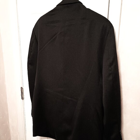 Classic Black Men's Suit - Picture 3 of 15